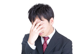 貸主からの更新拒絶に悩む男性